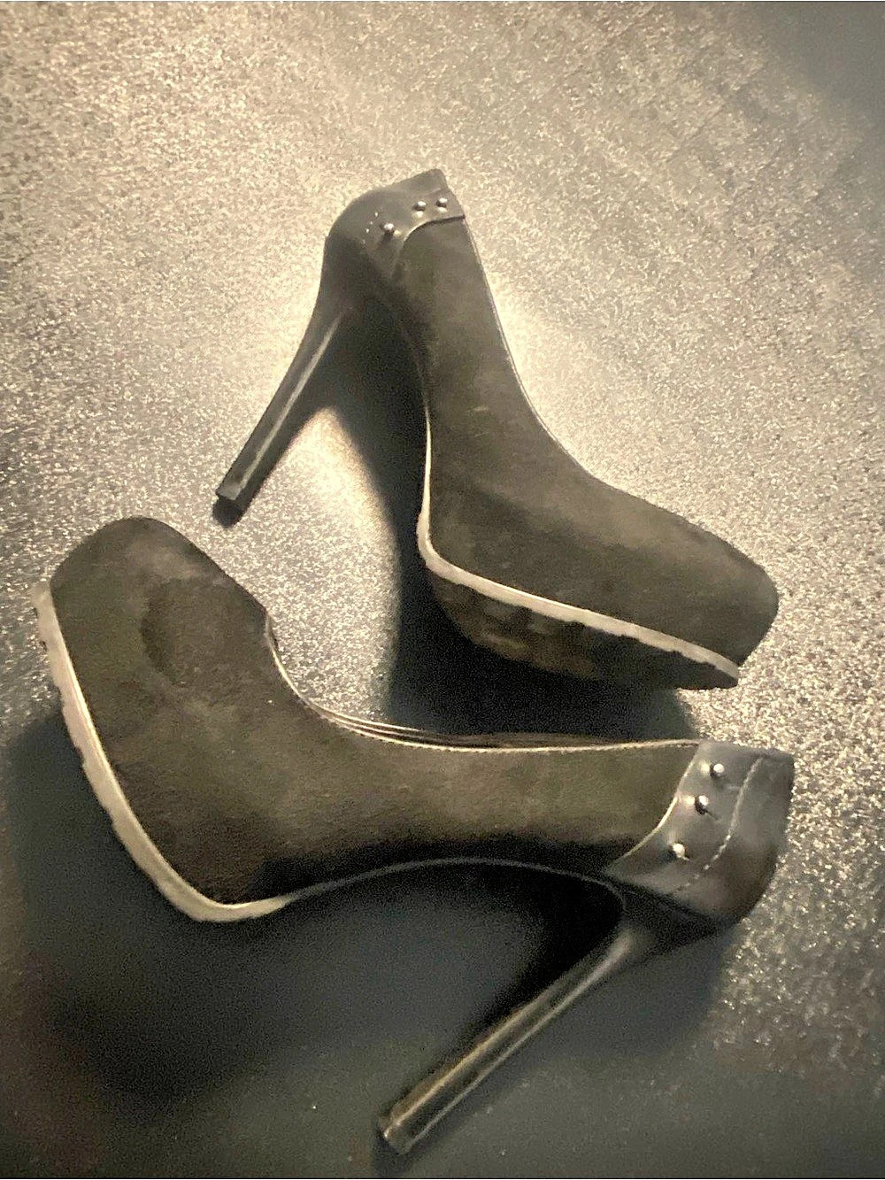 Vintage Guess Black Studded High Heel Pumps
